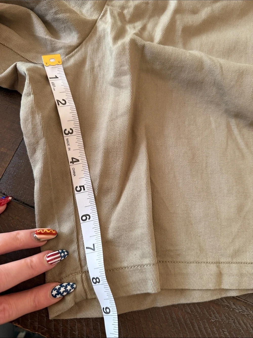 H&M Men's Drawstring Flat Front knee length Shorts - Tan